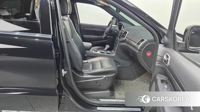Jeep Grand Cherokee 2018 Черный из Кореи, фото 2