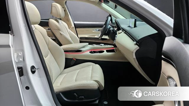 Genesis GV70 2021 Белый из Кореи, фото 2