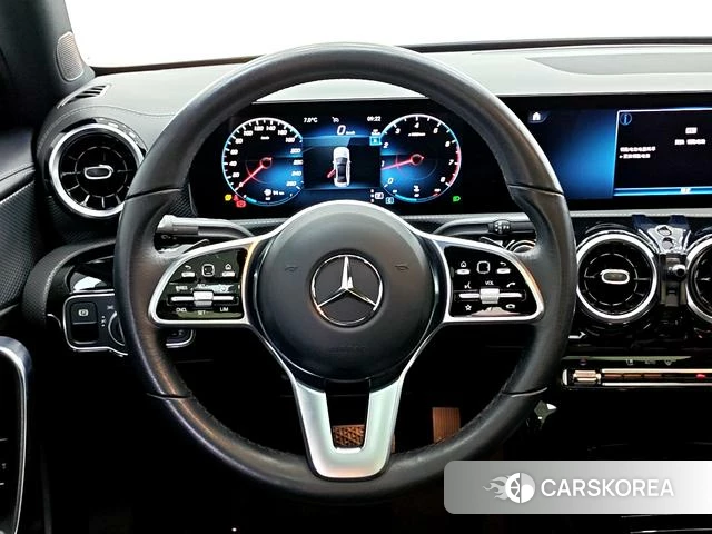 Mercedes-Benz Class A 2023 Белый из Китая, фото 2