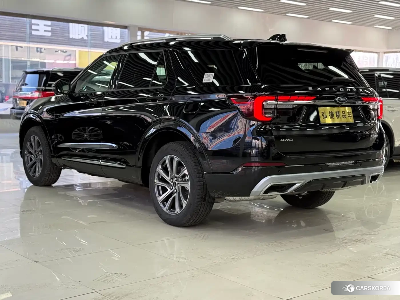Ford Explorer 2026 Черный из Китая, фото 2
