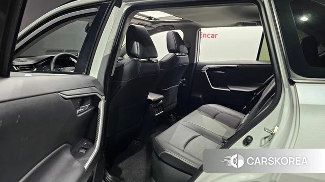 Toyota RAV4 5th Generation 2023 Белый из Кореи, фото 2