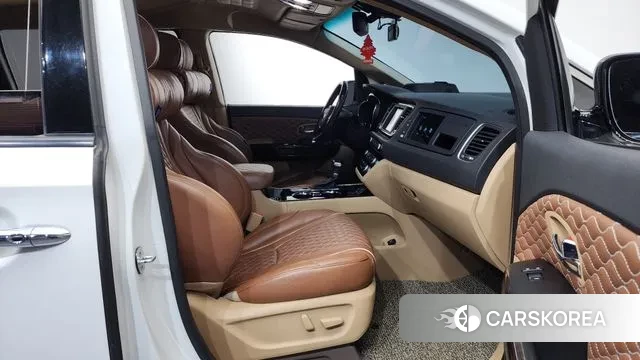 Kia The New Carnival 2018 Белый из Кореи, фото 2