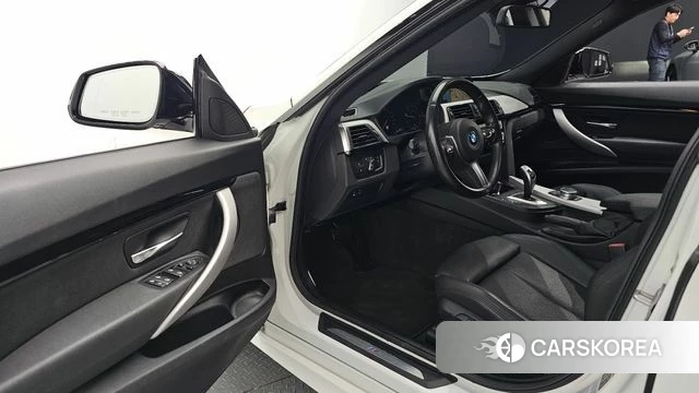 BMW 3 Series GT (F34) 2020 Белый из Кореи, фото 2