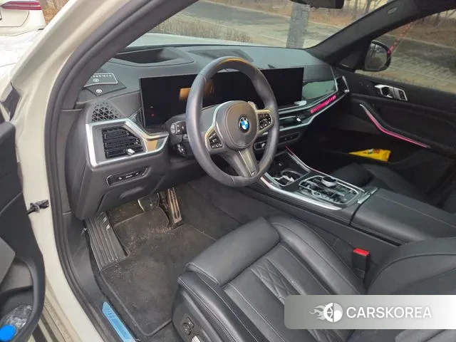 BMW X7 (G07) 2025 Белый из Кореи, фото 2