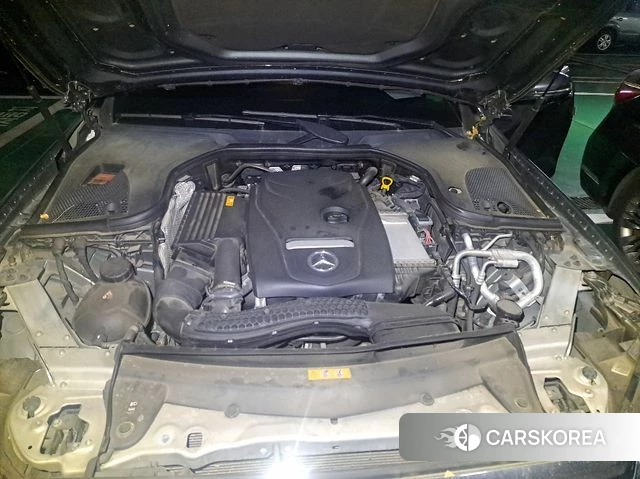 Mercedes-Benz E-Class W213 2018 Серый из Кореи, фото 2