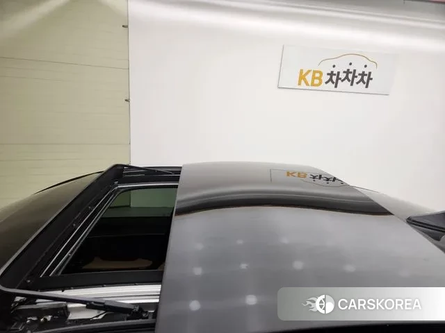 Kia K5 3rd generation 2023 Черный из Кореи, фото 2