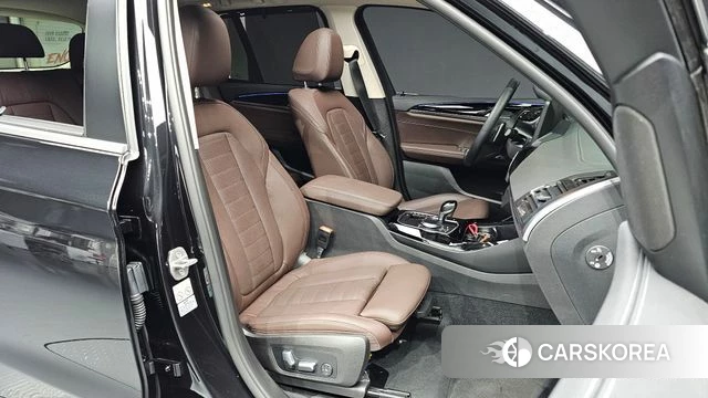 BMW X3 (G01) 2022 Черный из Кореи, фото 2