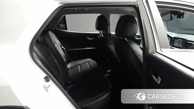 Kia Stonic 2018 Белый из Кореи, фото 2