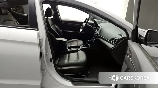 Hyundai The New Avante AD 2019 Белый из Кореи, фото 2