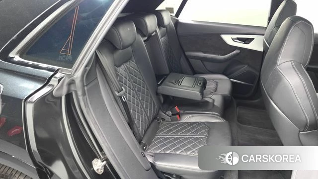 Audi Q8 (4M) 2022 Черный из Кореи, фото 2