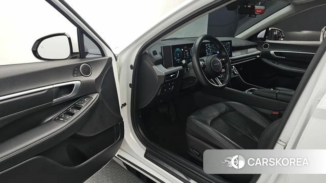 Hyundai Sonata D Edge Hybrid (DN8) 2023 Белый из Кореи, фото 2