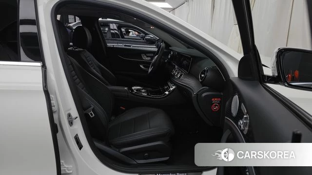 Mercedes-Benz E-Class W213 2019 Белый из Кореи, фото 2