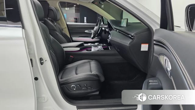 Genesis Electrified GV70 2022 Белый из Кореи, фото 2