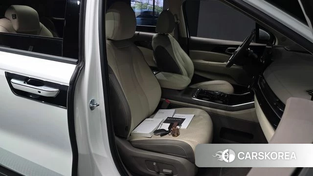 Kia The New Carnival 4th Generation 2025 Белый из Кореи, фото 2