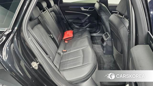 Audi A6 (C8) 2021 Черный из Кореи, фото 2