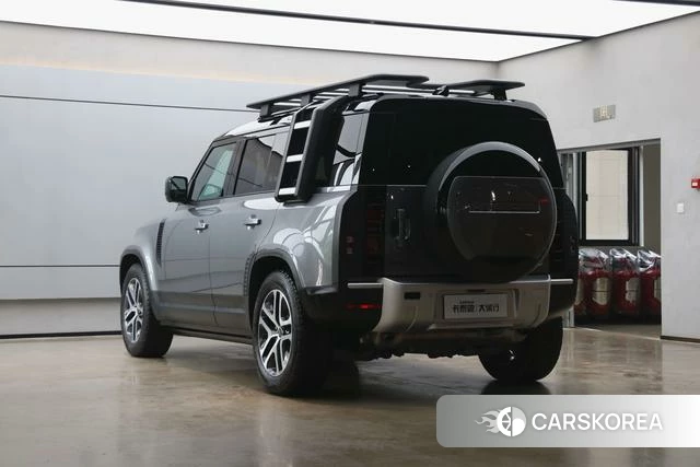 Land Rover guard 2023 Серебристо-серый из Китая, фото 2