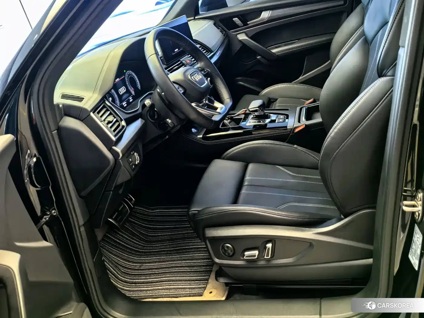 Audi Q5L 2024 Черный из Китая, фото 2