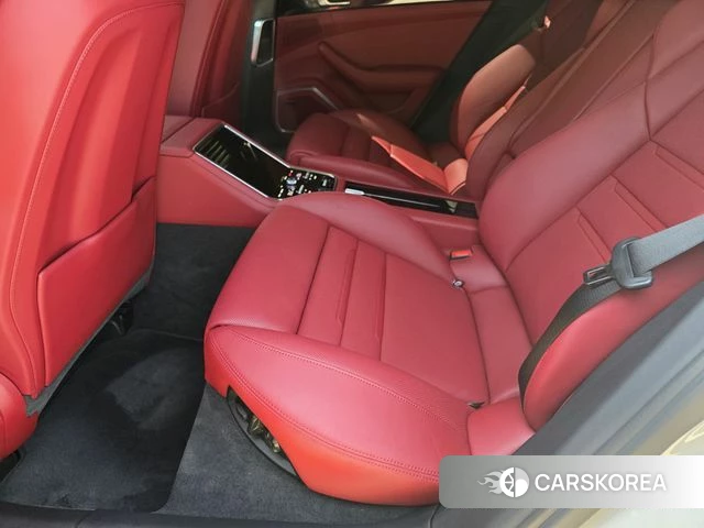 Porsche Panamera (971) 2022 Серебристо-серый из Кореи, фото 2