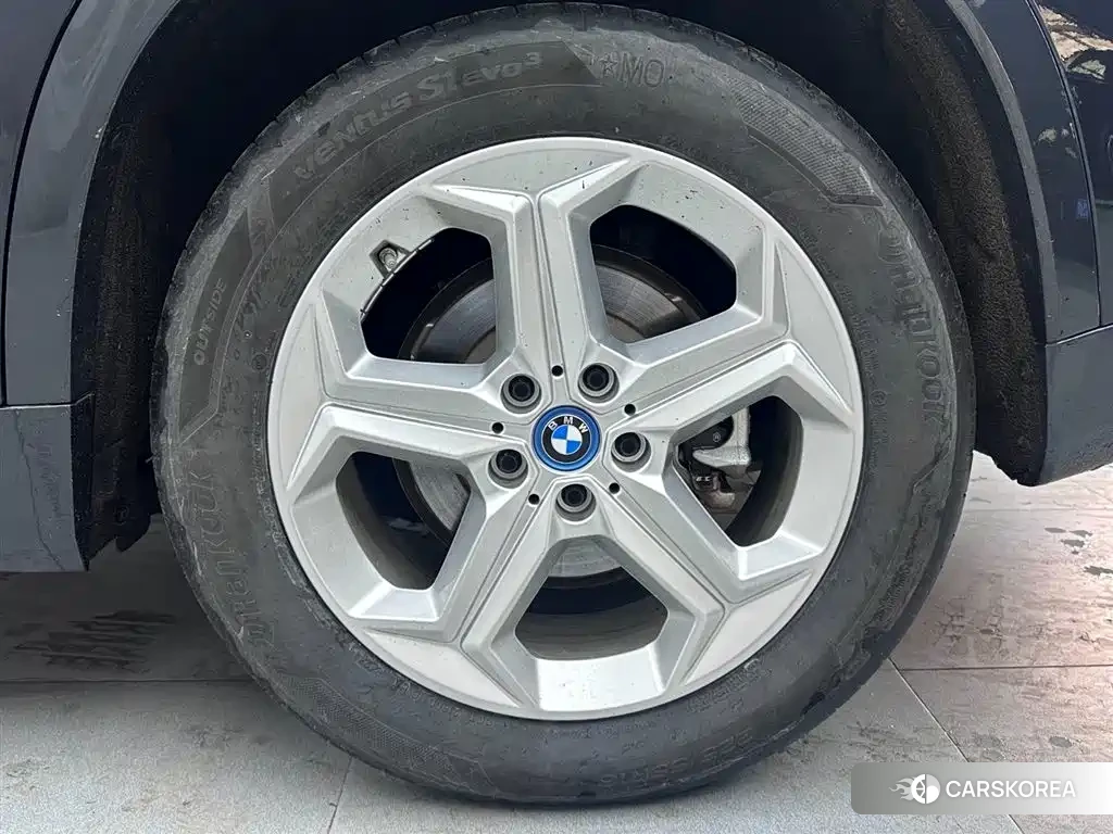 BMW iX1 2025 Черный из Китая, фото 3