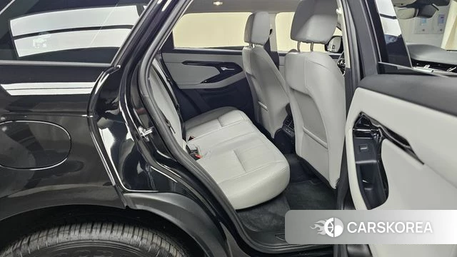 Land Rover Range Rover Evoque 2nd Generation 2025 Черный из Кореи, фото 2