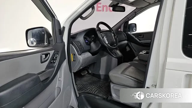 Hyundai Grand Starex 2018 Белый из Кореи, фото 2