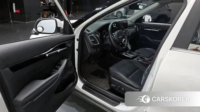 Kia Seltos 2022 Белый из Кореи, фото 2