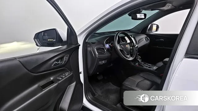 Chevrolet (GM Daewoo) The New Equinox 2022 Белый из Кореи, фото 2