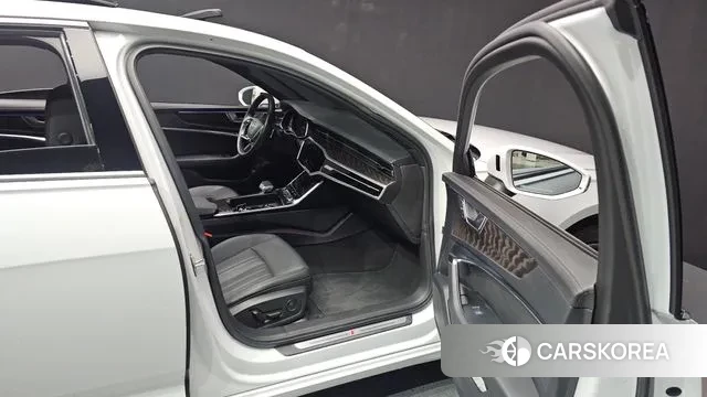 Audi A6 (C8) 2023 Белый из Кореи, фото 2