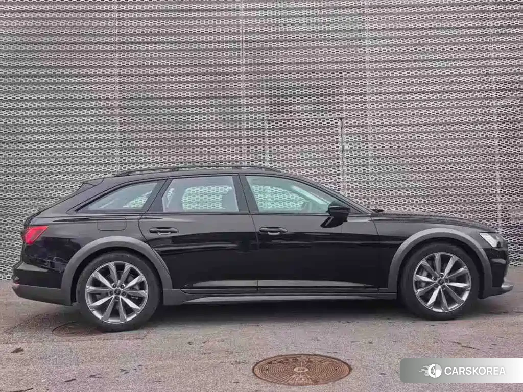 Audi A6 (imported) 2025 Черный из Китая, фото 2
