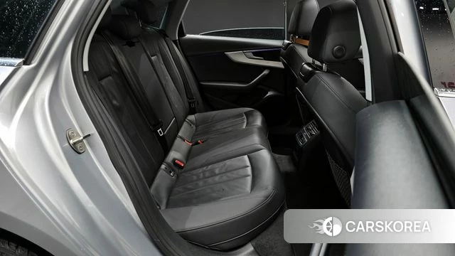 Audi A4 (B9) 2021 Белый из Кореи, фото 2
