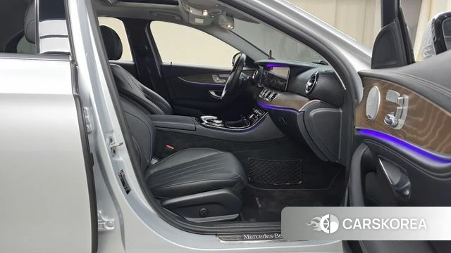 Mercedes-Benz E-Class W213 2020 Серебряный из Кореи, фото 2