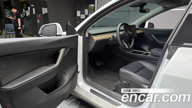 Tesla Model Y 2022 Белый из Кореи, фото 2