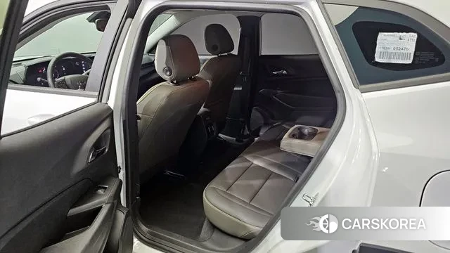 Chevrolet (GM Daewoo) Trax Crossover 2023 Белый из Кореи, фото 2