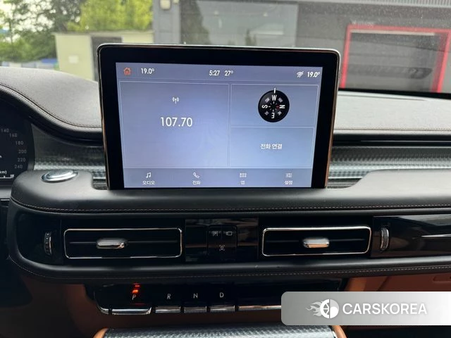 Lincoln Aviator 2nd generation 2023 Белый из Кореи, фото 2