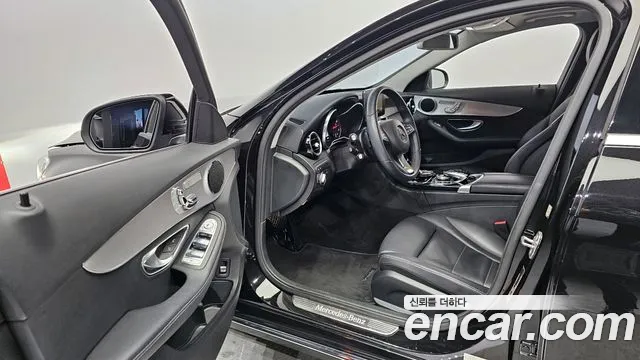 Mercedes-Benz C-Class W205 2018 Черный из Кореи, фото 2