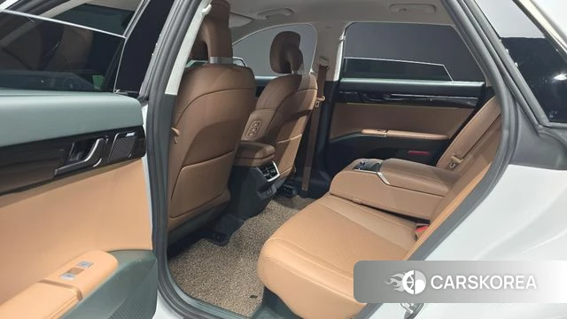 Hyundai Grandeur Hybrid (GN7) 2023 Белый из Кореи, фото 2