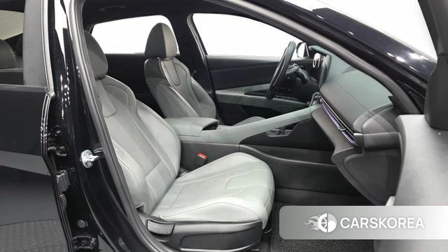 Hyundai The New Avante (CN7) 2024 Черный из Кореи, фото 2