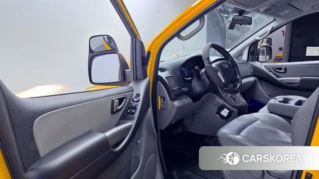 Hyundai The New Grand Starex 2021 Желтый из Кореи, фото 2