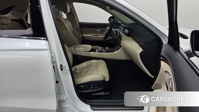 Genesis GV70 2024 Белый из Кореи, фото 2