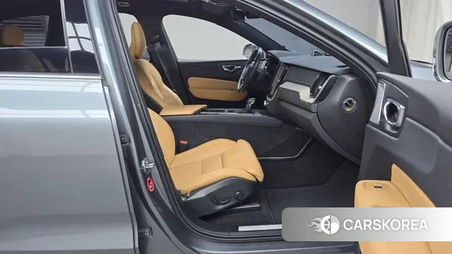 Volvo XC60 second Generation 2020 Серый из Кореи, фото 2