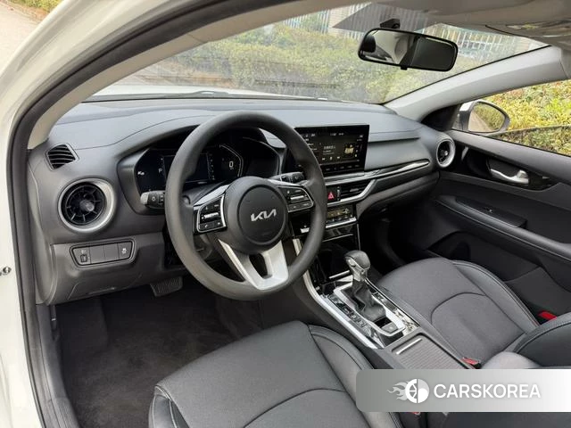 Kia K3 2022 Белый из Китая, фото 2