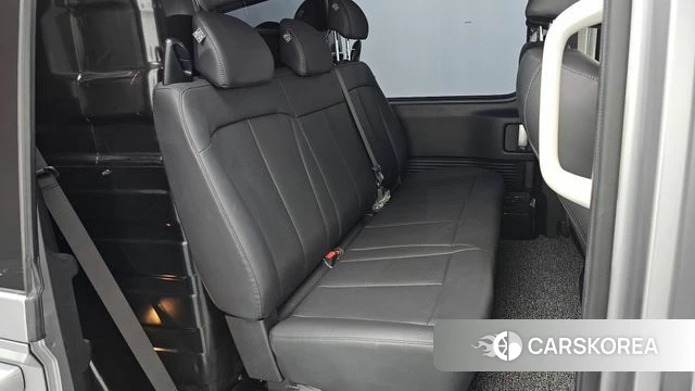 Hyundai Staria 2023 Серебристо-серый из Кореи, фото 2