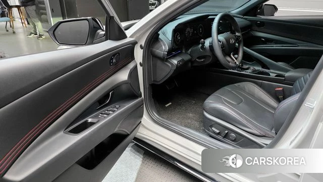 Hyundai The New Avante (CN7) 2024 Серебристо-серый из Кореи, фото 2