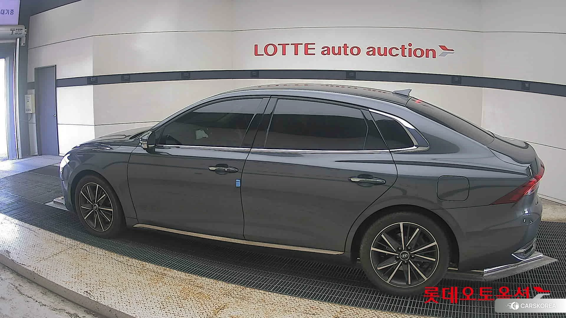 Hyundai Grandeur 2023 Nocturne Grey Metallic из Кореи, фото 2