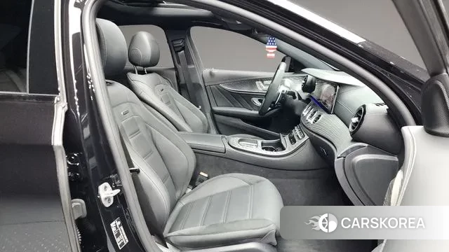 Mercedes-Benz E-Class W213 2022 Черный из Кореи, фото 2