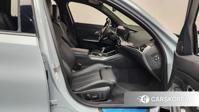 BMW M3 (G80) 2024 Светло-серебряный цвет из Кореи, фото 2