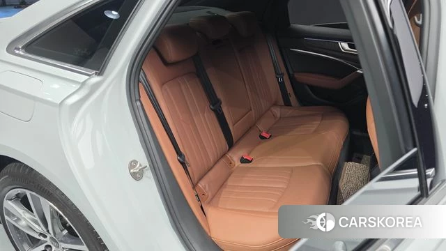 Audi A6 (C8) 2023 Белый из Кореи, фото 2