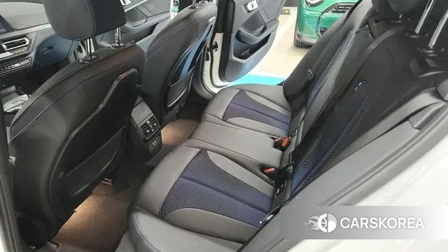 BMW 1 Series (F40) 2023 Белый из Кореи, фото 2