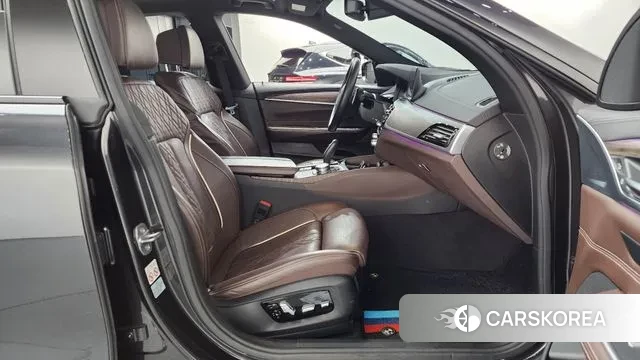 BMW 6 Series GT (G32) 2019 Черный из Кореи, фото 2