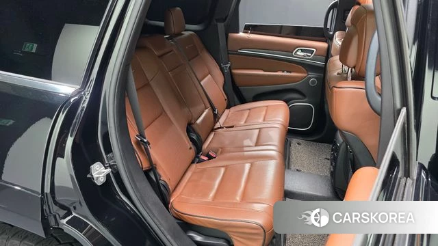 Jeep Grand Cherokee 2021 Черный из Кореи, фото 2